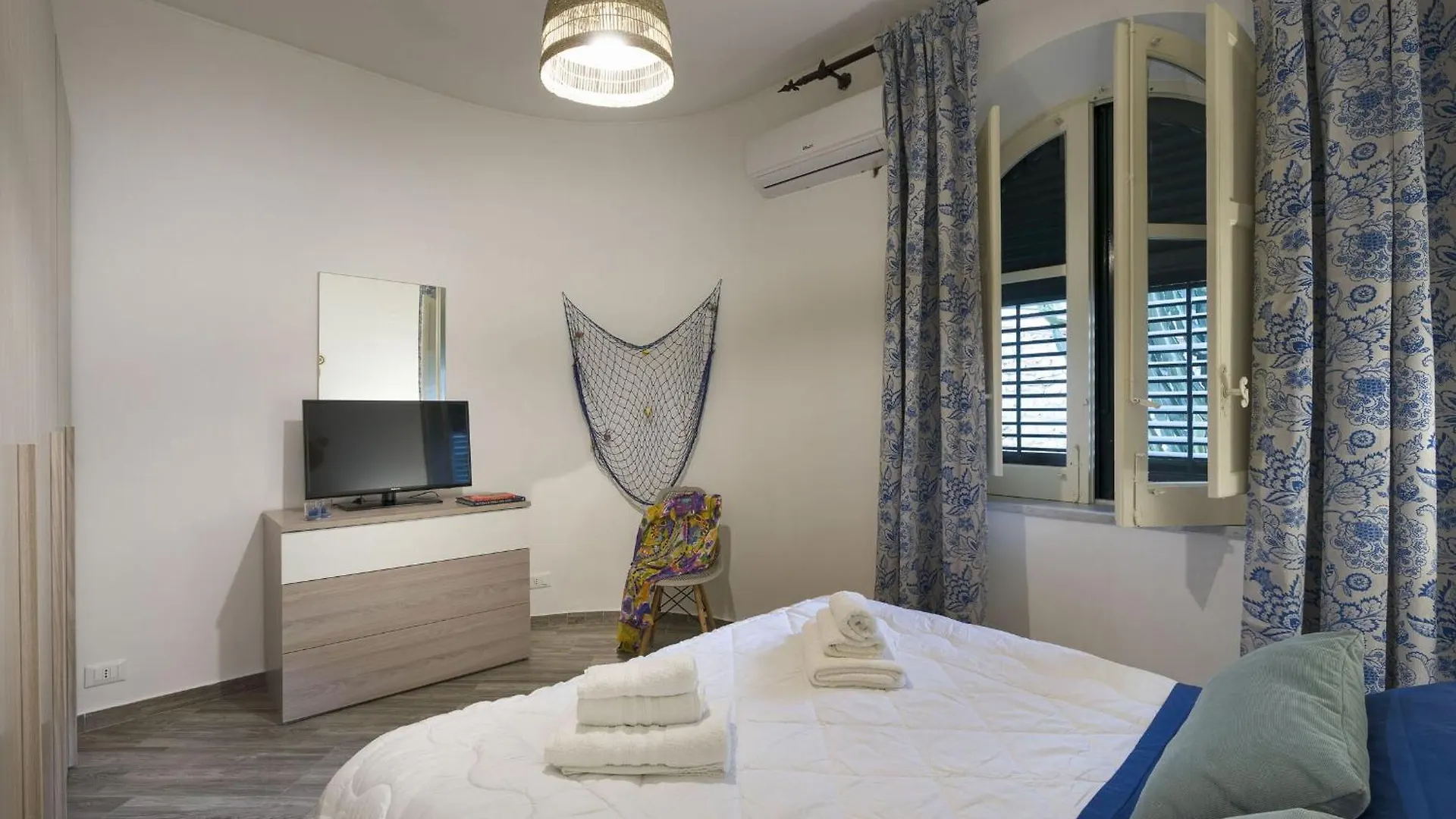 Terrazza Trionfante Apartment Santa Flavia 0*,  Italy
